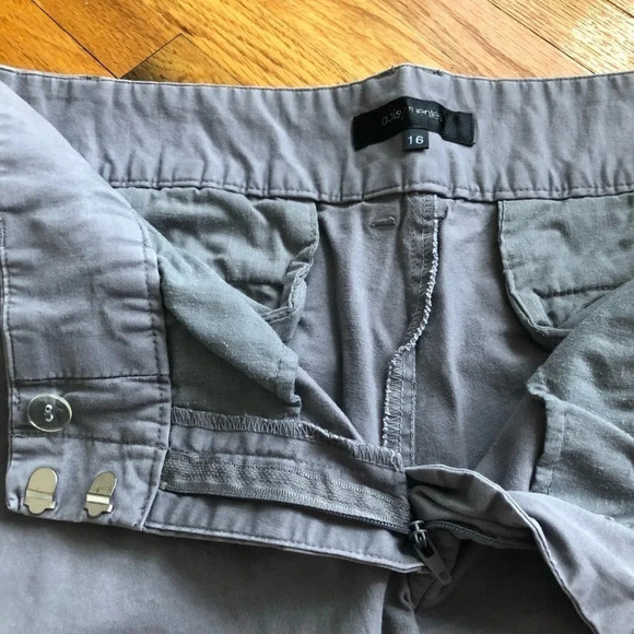 Daisy Fuentes capris - Picture 4 of 6